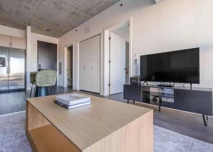 River North 1br W Sky Terrace Yoga Chi-1029 * Chicago